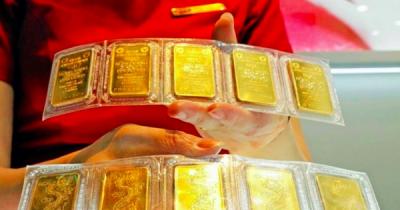 Giá vàng cán mốc 72 triệu đồng/lượng