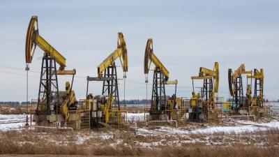 Dầu Brent giảm gần 1%