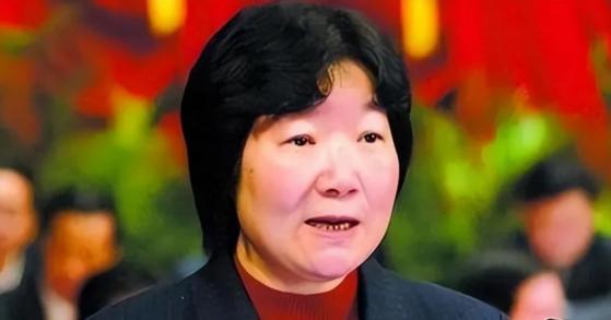 Bao nuôi hàng chục trai trẻ, nữ thị trưởng Trung Quốc đến con rể cũng dụ dỗ