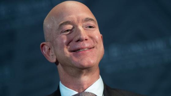 Elon Musk để mất danh hiệu người giàu nhất thế giới vào tay ‘kỳ phùng địch thủ’ Jeff Bezos