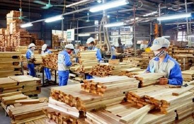 Xuất khẩu giảm tốc, nhiều doanh nghiệp gỗ tạm ngừng sản xuất