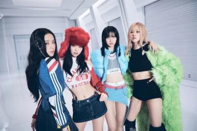 Jisoo, Jennie và Lisa có thể rời Blackpink, cổ phiếu của công ty quản lý lao dốc không phanh