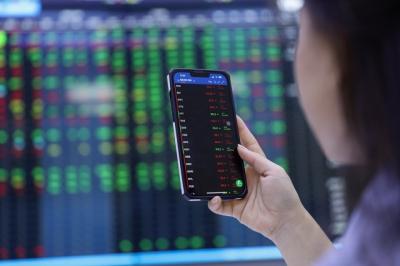 11/10: Đọc gì trước giờ giao dịch chứng khoán?