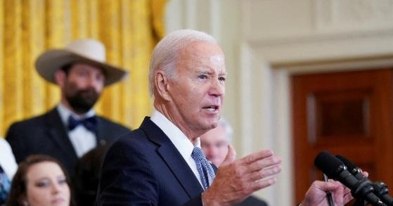 Tổng thống Biden lên án bình luận của ông Trump về NATO