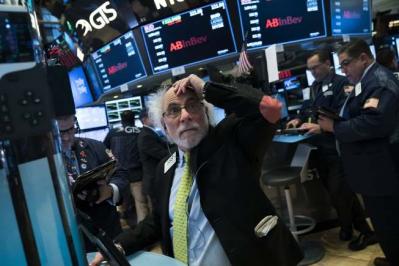 Dow Jones mất hơn 290 điểm bất chấp số liệu lạm phát tốt hơn dự báo