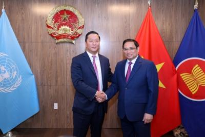Thủ tướng Phạm Minh Chính làm việc với quỹ đầu tư KKR và tập đoàn Visa