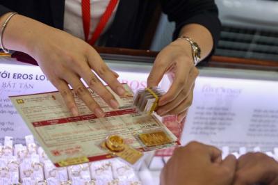Giảm thêm 1 triệu đồng, giá vàng SJC lùi về gần ngưỡng 131 triệu đồng