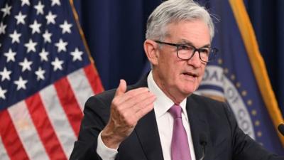 Fed tính nâng lãi suất lên 4.6%, chuyên gia đánh giá “quá diều hâu”