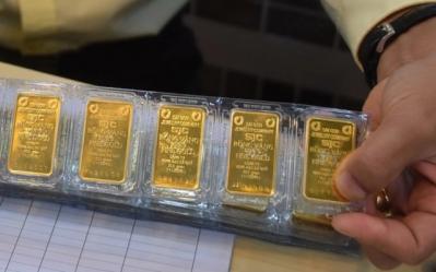 NÓNG: Trưa 25-12, vàng SJC tiếp tục tăng sốc lên 77,6 triệu đồng/lượng