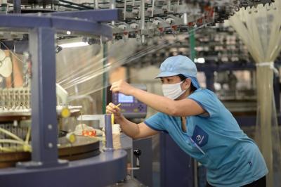 Dệt may Việt Nam: Vượt thách thức, nắm bắt cơ hội để duy trì đà tăng trưởng