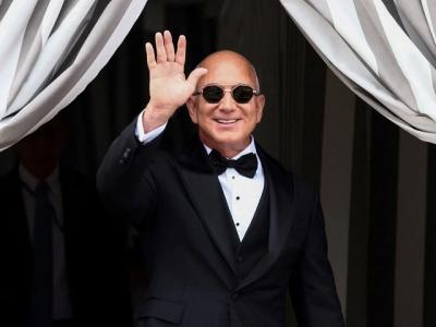 Tỷ phú Jeff Bezos bán cổ phiếu Amazon trị giá gần 737 triệu USD