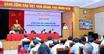 Tổng Bí thư Tô Lâm: Có chính sách đặc biệt thu hút ít nhất 100 chuyên gia hàng đầu về nước