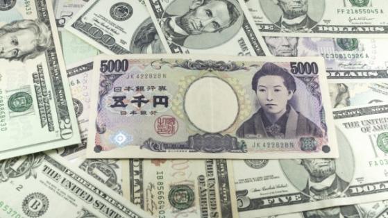 Tích trữ USD hay Yên Nhật thời 