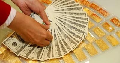 Giá vàng tăng dựng đứng, USD neo cao