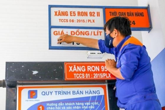 Chiều 13/2, giá xăng dầu trong nước tăng sát 24.000 đồng/lít