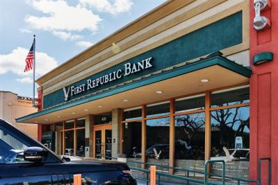 WSJ: Các ngân hàng lớn nhất của Mỹ tính bơm vốn cho First Republic