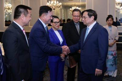 Thủ tướng đề nghị các doanh nghiệp Việt kiều tăng cường đầu tư nhiều hơn nữa về Việt Nam 