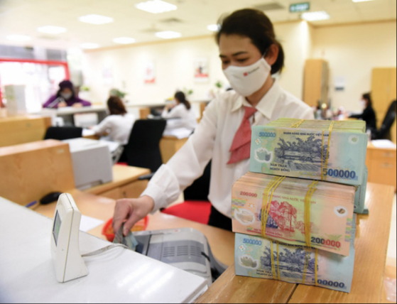 Ngân hàng gấp rút chạy KPI cuối năm: Đồng loạt chào mời, tung ưu đãi lãi suất hấp dẫn