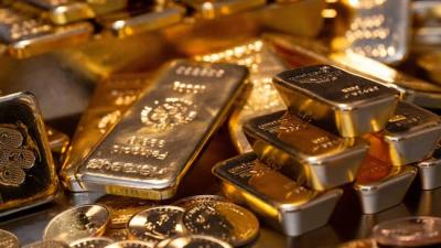 Vàng tương lai lên sát mốc 3,160 USD, nối dài chuỗi kỷ lục mới