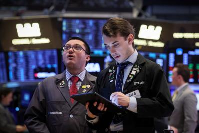 S&P 500 lại lập kỷ lục mới bất chấp lời đe doạ áp thuế của Trump