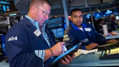 Dow Jones giảm nhẹ khi nhà đầu tư đánh giá chu kỳ thắt chặt của Fed
