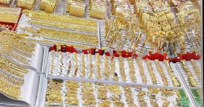 Giá vàng hôm nay 25-6: Vàng SJC lẫn vàng nhẫn đồng loạt giảm
