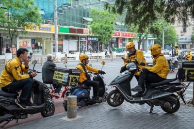 Chính quyền Trung Quốc yêu cầu các nền tảng giao đồ ăn giảm phí