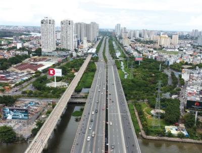 Tăng tốc đầu tư công để khơi thông tăng trưởng năm 2025