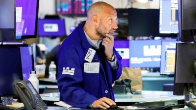 Dow Jones tăng gần 100 điểm chờ dữ liệu lạm phát