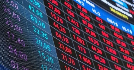Chứng khoán, bất động sản nằm sàn la liệt, VN-Index giảm hơn 35 điểm