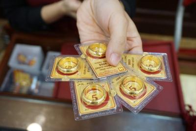 Giá vàng nhẫn chạm mốc 100 triệu đồng/lượng