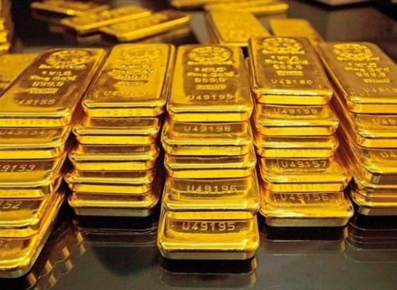 Chênh lệch giá vàng quốc tế và Việt Nam tăng đến 12,6 triệu đồng, điều gì đang xảy ra?