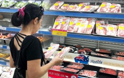 Thủ tướng yêu cầu kiểm soát giá hàng hóa, dịch vụ sau khi giá xăng dầu giảm mạnh