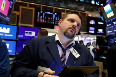 Dow Jones sụt 600 điểm sau báo cáo đáng thất vọng từ JPMorgan