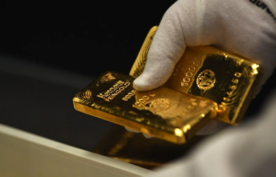 Giá vàng đã 'cắm đầu' như thế nào sau khi NHNN đấu thầu thành công 1,8 triệu lượng vàng 11 năm trước