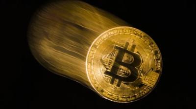 Bitcoin rớt mốc 60,000 USD