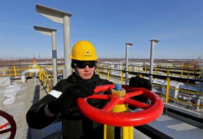 IEA: Sản lượng dầu của Nga có thể giảm 20% vì lệnh cấm vận của EU
