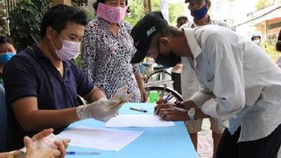 Thủ tướng Chính phủ ký gói hỗ trợ 26,000 tỷ cho người lao động khó khăn vì dịch