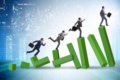 Có nên nắm giữ DCM, IDC và VHM?