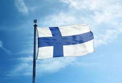 Trung lập Phần Lan: Trung lập Phần Lan nổi tiếng với những người dân thân thiện và tinh thần trung lập. Với một nền chính trị ổn định và một nền kinh tế phát triển, đất nước này là một điểm đến hấp dẫn cho những người tìm kiếm một hành trình du lịch đầy ý nghĩa.