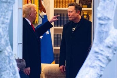 Ông Trump nói Elon Musk "phát điên", dọa cắt toàn bộ hợp đồng Chính phủ