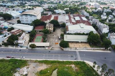Truy tố hai vợ chồng chủ đậu phộng Tân Tân cùng em trai