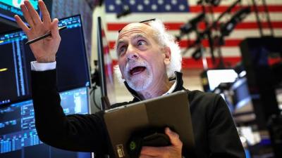 Nasdaq Composite lập kỷ lục mới chờ dữ liệu lạm phát Mỹ
