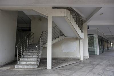 Vì sao TP.HCM khó bán 3.800 căn hộ tái định cư bỏ hoang ở Thủ Thiêm?