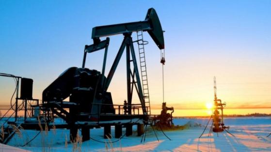 Giá xăng dầu hôm nay 2/2: Lao dốc hơn 3%