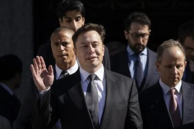 Ai đứng sau giúp Elon Musk mua Twitter?