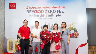 Chứng khoán SSI trao giải thưởng lên tới 700 triệu đồng cho nhà đầu tư tham gia chương trình “Beyond Zero Fee – Không chỉ là Miễn Phí”