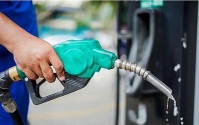 Giá xăng, dầu đồng loạt giảm từ 300-400 đồng/lít
