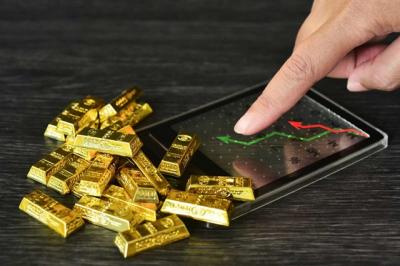 Giới phân tích rối bời trước cú bứt tốc kỳ lạ của thị trường vàng