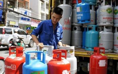 Giá gas bật tăng hơn 230.000 đồng/bình 45 kg